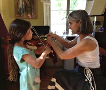 Beverly Hills violin student Margo enjoys her violin lesson with Constance!